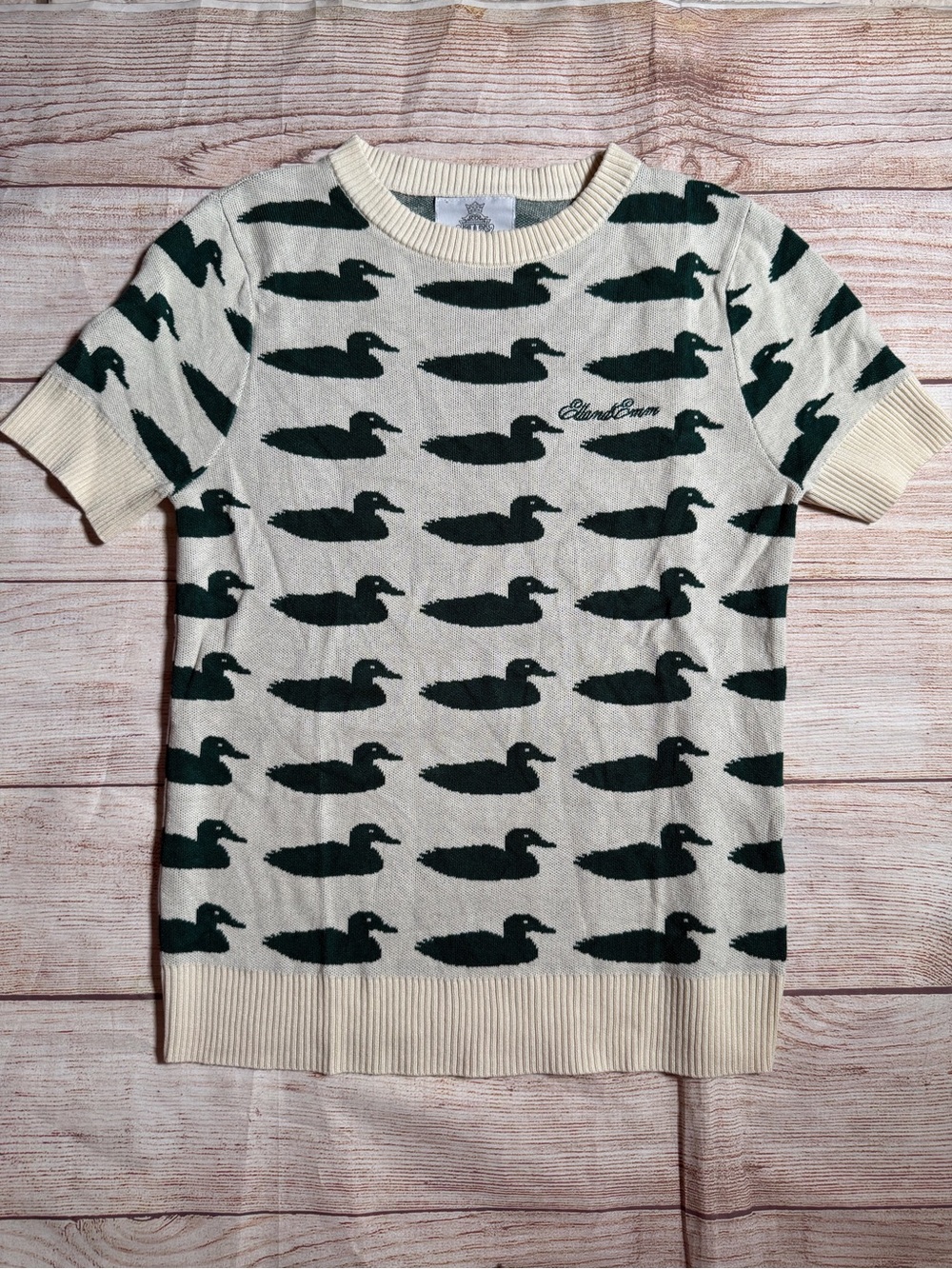 Ellandemm Cream Dark Green Duck-Pattern Short Sleeve Knit Top Preppy, Old Money